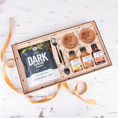 Zestaw do kawy PREMIUM w drewnianej skrzynce z indywidualnym motywem