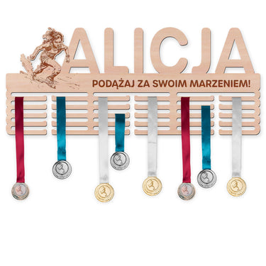 Wieszak na medale - Wyścigi z przeszkodami, dziewczyna