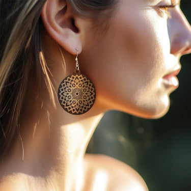 Drewniane kolczyki HOORAY Black Mandala